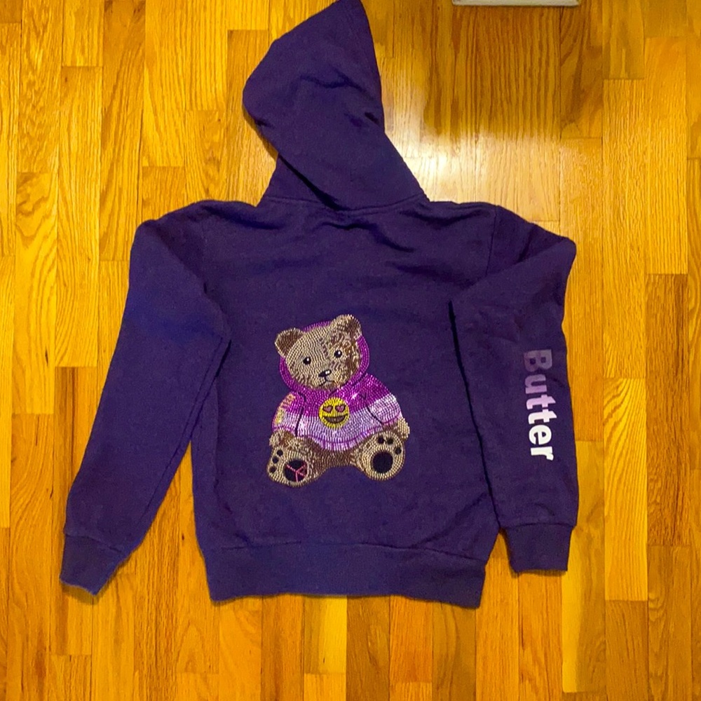 Super soft Butter sweatshirt with bear design